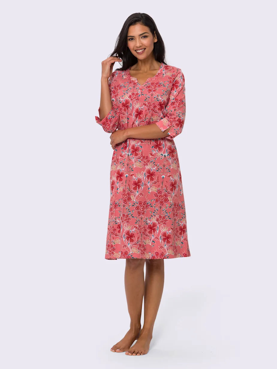 Vestido de verano con bonito estampado floral